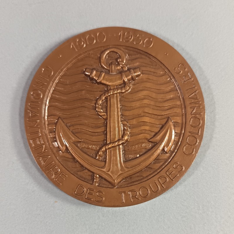 MEDAILLE EN BRONZE DU CINQUANTENAIRE DES TROUPES COLONIALES 1900 - 1950